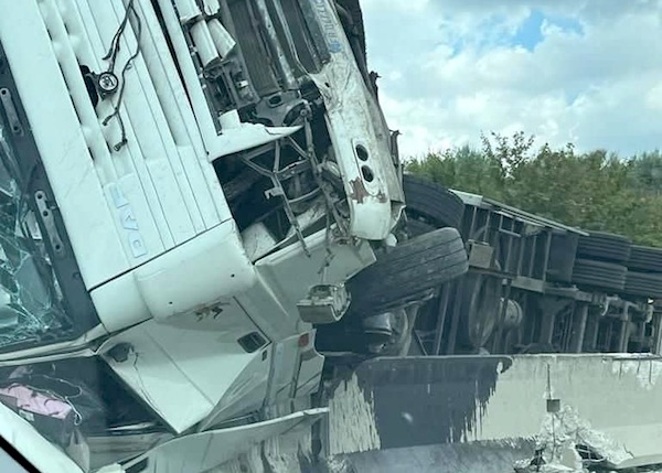 tir arezzo A1 incidente ilmamilio