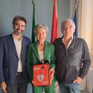 Un nuovo defibrillatore per Grottaferrata: la donazione da una realtà del territorio