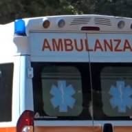 Grave incidente sul lavoro: operaio cade dal tetto di un capannone