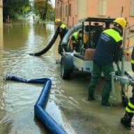 FOTO VIDEO - Castelli Romani, decine di volontari della Protezione Civile hanno raggiunto l'Emilia Romagna sommersa dalle acque