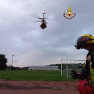 Salvati due escursionisti sul costone del lago di Castel Gandolfo, trasportati al Noc