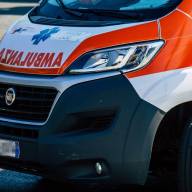 Esplode furgone con bombole di ossigeno ad Aprilia:  grave il conducente