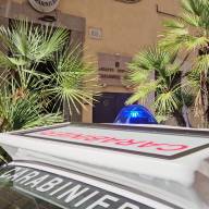 Inducono al suicidio un 54enne, al quale volevano estorcere ingente somma di denaro: 4 persone in carcere