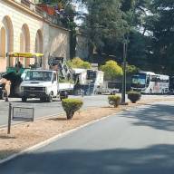 Frascati | Tenersi forte: stanno rifacendo l'asfalto di via Vittorio Veneto. Sindaca ed assessore lo sanno?